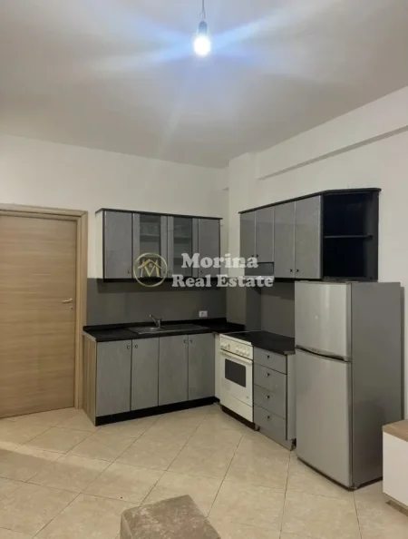 Tirane, jepet me qera shtepi 1+1 Kati 2, 60 m² 400 € (Oxhaku)