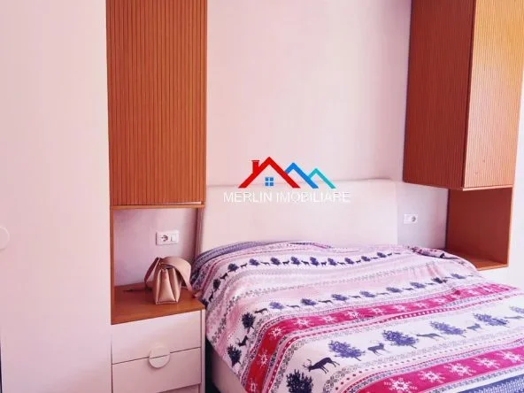 Tirane, shitet apartament 2+1+Ballkon Kati 4, 76 m² 141.000 € (RRUGA ARKITEKT KASEMI,BRRYLI.)