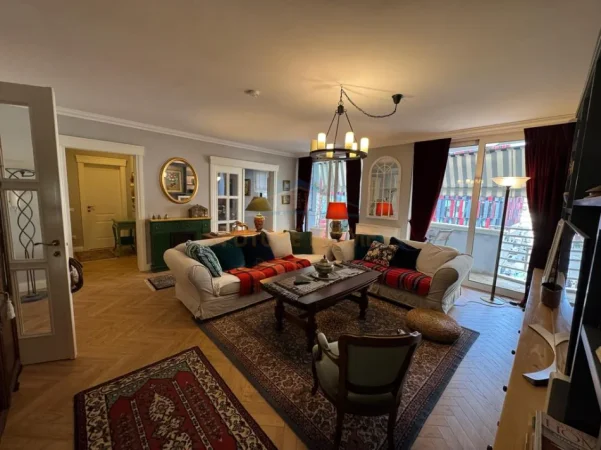 Tirane, shitet apartament 2+1 Kati 3, 160 m² 650.000 € (Faik Konica)
