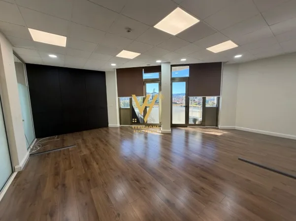 Tirane, jepet me qera ambjent biznesi Kati 7, 100 m² 1.800 € (SHESHI WILLSON)