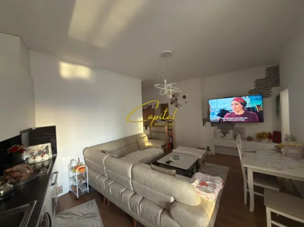 Tirane, shitet apartament 2+1 Kati 6, 68 m² 115.000 € (FRESKU)