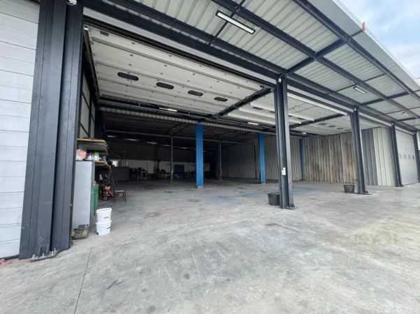 Tirane, jepet me qera ambjent biznesi Kati 0, 500 m² 2.000 € (Vore)