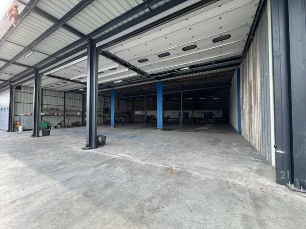 Tirane, jepet me qera ambjent biznesi Kati 0, 500 m² 2.000 € (Vore)