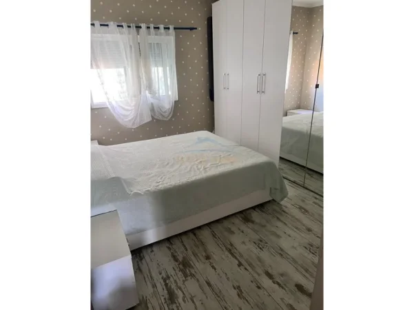 Tirane, jepet me qera apartament 2+1 Kati 7, 80 m² 750 € (Komuna e Parisit)