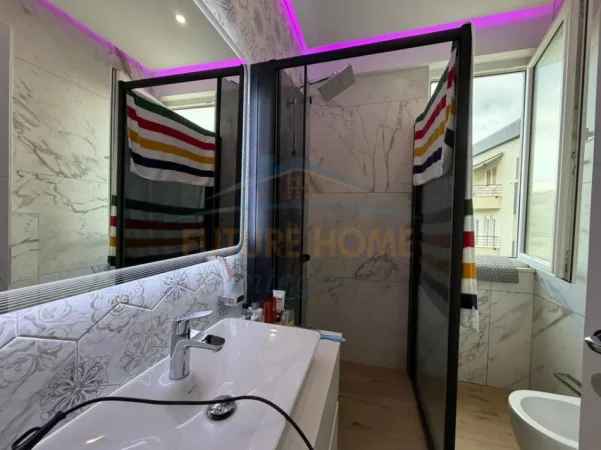 Tirane, shitet apartament 3+1 Kati 3, 112 m² 325.000 € (Liqeni i Thate)