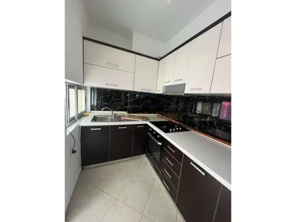 Tirane, jepet me qera apartament 2+1 Kati 6, 61 m² 350 € 