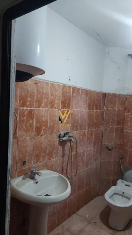 Tirane, shitet apartament 1+1+Ballkon Kati 0, 60 m² 110.000 € (LAPRAKE)