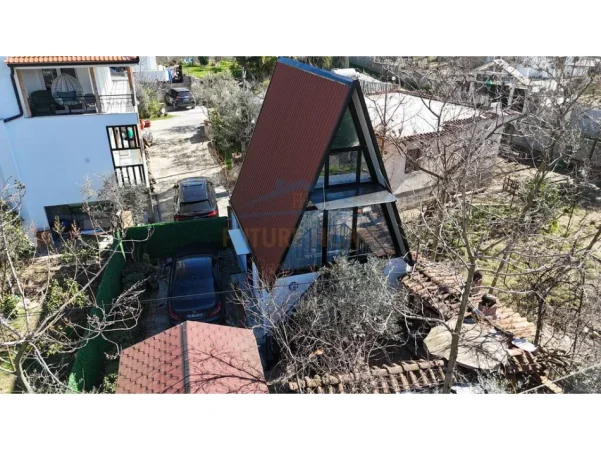 Tirane, jepet me qera shtepi 3 Katshe , 80 m² 650 € (Babrru.)