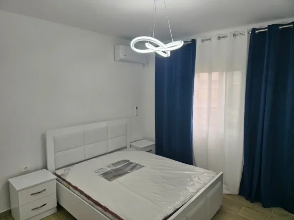 Tirane, shes apartament 1+1 Kati 2, 74 m² 145.000 € (Rruga Androkli Kostallari)