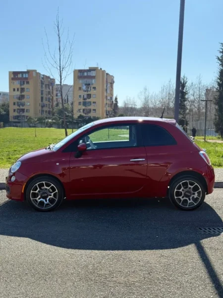 Tirane, shes makine Fiat 500 2012 IDEAL PER TARGA TE REJA Nafte, e kuqe automatik Kondicioner 89.000 km 1 €