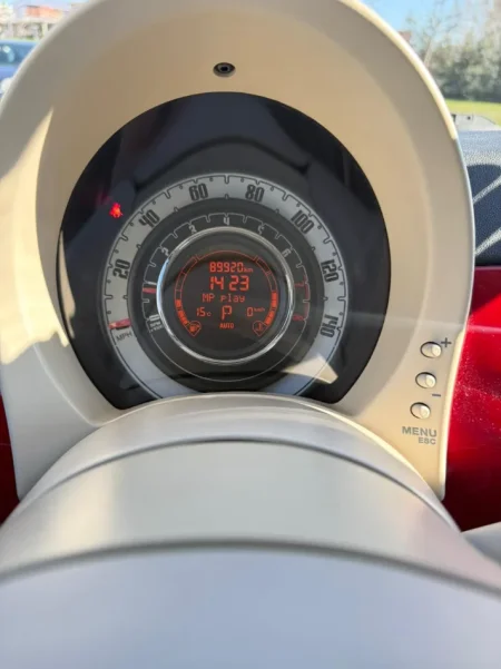 Tirane, shes makine Fiat 500 2012 IDEAL PER TARGA TE REJA Nafte, e kuqe automatik Kondicioner 89.000 km 1 €