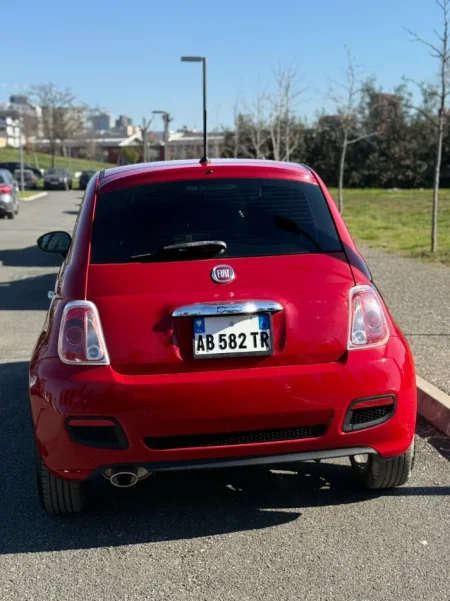 Tirane, shes makine Fiat 500 2012 IDEAL PER TARGA TE REJA Nafte, e kuqe automatik Kondicioner 89.000 km 1 €
