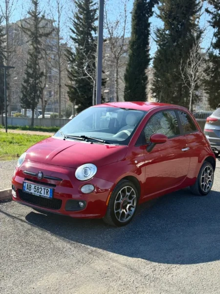 Tirane, shes makine Fiat 500 2012 IDEAL PER TARGA TE REJA Nafte, e kuqe automatik Kondicioner 89.000 km 1 €