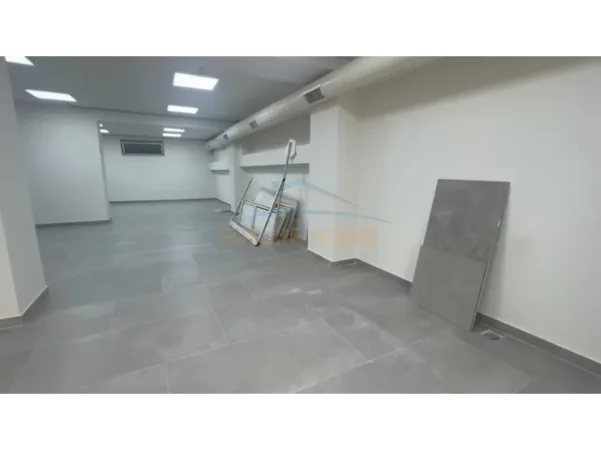 Tirane, jepet me qera ambjent biznesi Kati -1, 130 m² 1.800 € (Vasil Shanto)