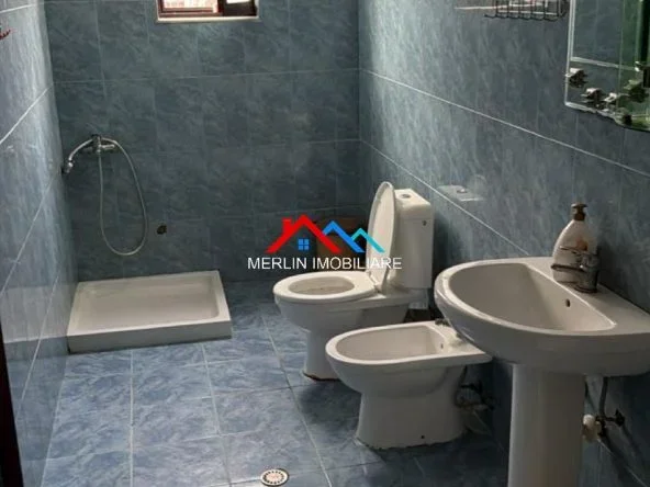 Tirane, jepet me qera apartament 2+1+Ballkon Kati 2, 110 m² 468 € (RRUGA JORDAN MISJA)