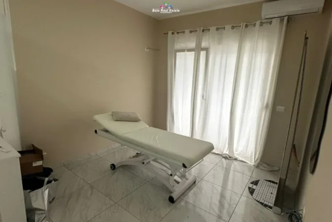 Tirane, jepet me qera zyre Kati 6, 71 m² 670 € (komuna e parisit)