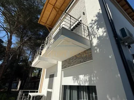 Durres, jepet me qera Vile 1+1+Ballkon Kati 3, 65 m² 600 € 