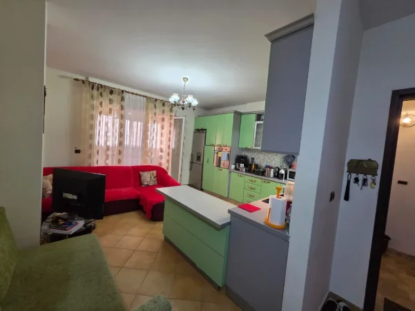 Tirane, shitet apartament 1+1+Aneks+Ballkon Kati 2, 89 m² 176.600 € (kodra e diellit)
