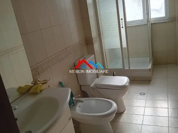 Tirane, jepet me qera apartament 3+1+Ballkon Kati 3, 85 m² 622 € (RRUGA XHANFIZE KEKO,XHAMLLIKU)