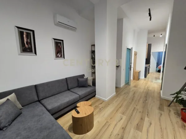 Tirane, jepet me qera apartament 1+1 Kati 0, 71 m² 164.000 € (21 dhjetori)