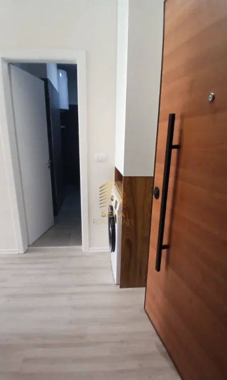 Tirane, jepet me qera apartament 2+1+Ballkon Kati 4, 71 m² 1.000 € (Zogu I Zi, prane Karburant Gazheli)