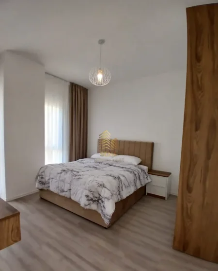 Tirane, jepet me qera apartament 2+1+Ballkon Kati 4, 71 m² 1.000 € (Zogu I Zi, prane Karburant Gazheli)