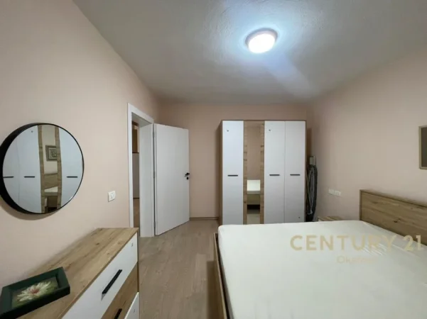 Tirane, jepet me qera apartament 2+1+Ballkon Kati 4, 70 m² 650 € (muhamet gjollesha)