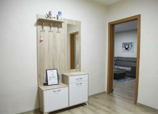 Tirane, jepet me qera apartament 3+1 Kati 2, 110 m² 625 € (rruga bardhyl)