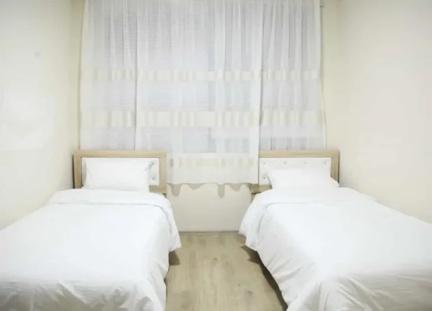 Tirane, jepet me qera apartament 3+1 Kati 2, 110 m² 625 € (rruga bardhyl)