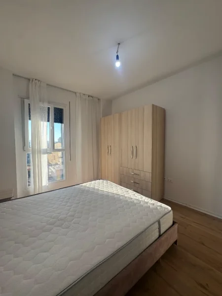 Tirane, jepet me qera apartament 2+1+Ballkon Kati 2, 98 m² (Don Bosko, Trio Towers Residence)