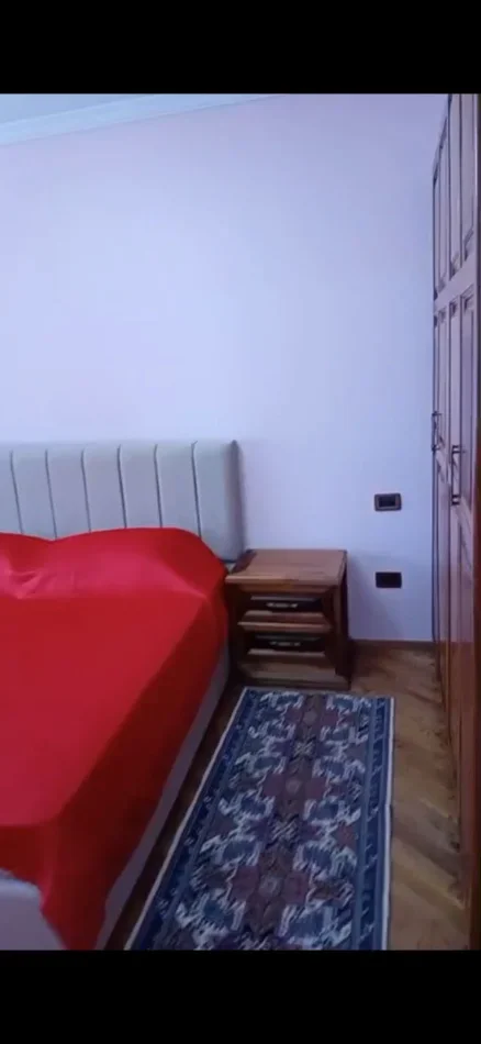 Tirane, jepet me qera apartament 2+1 Kati 3, 85 m² 600 € (XHAMLLIK)