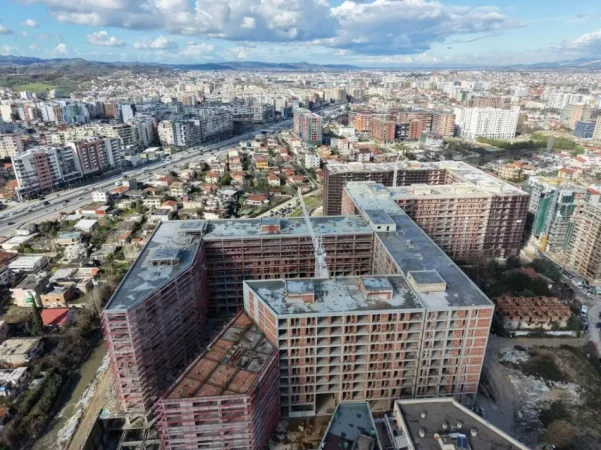 Tirane, shitet apartament 2+1+Aneks+Ballkon Kati 8, 109 m² 206.530 € (Rruga Javer Malo)