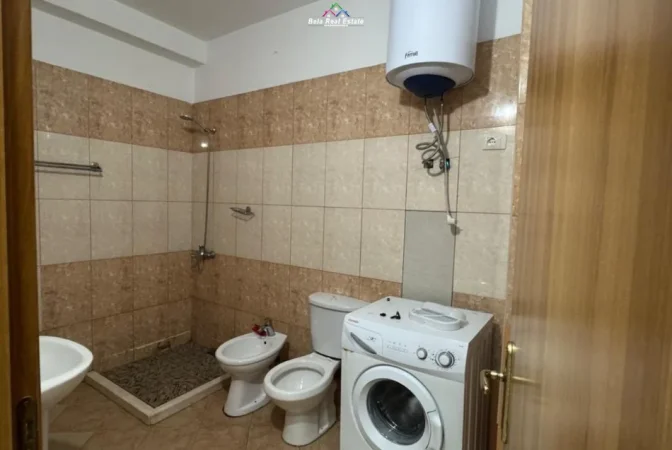 Tirane, jepet me qera apartament 2+1 Kati 8, 105 m² 520 € (Rruga Teodor Keko)
