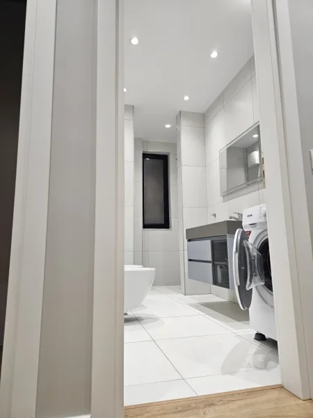 Tirane, jap me qera apartament 1+1+Ballkon Kati 4, 600 €