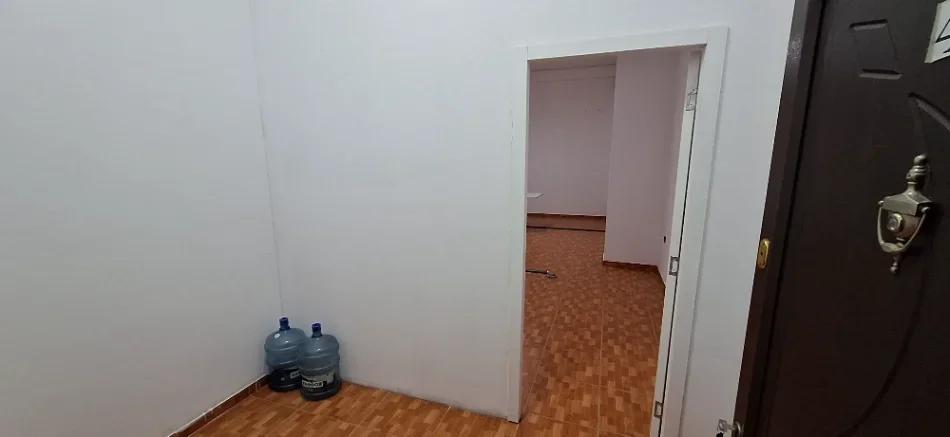 Tirane, shitet ambjent biznesi , 119 m² (Rruga Dibres)