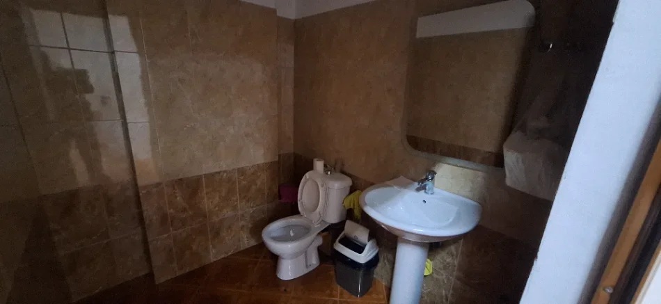 Tirane, shitet ambjent biznesi , 119 m² (Rruga Dibres)