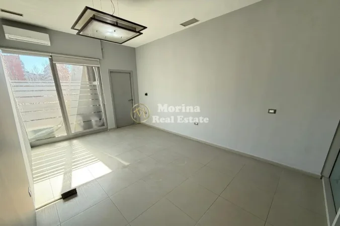 Tirane, shitet ambjent biznesi Kati 2, 916 m² 2.244.200 € (Rruga e Kavajes)