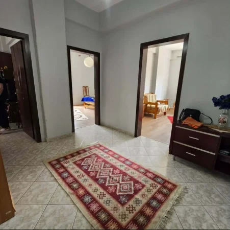 Korce, shitet apartament+verande | Penthouse 2+1+Ballkon Kati 1, 80 m² 150.000 € (Rrugica Ndre Mjeda)