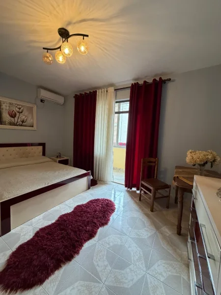 Tirane, shes apartament 3+1+Ballkon Kati 2, 110 m² 210.000 € (Rr. E Durresit te Hotel Colosseo)