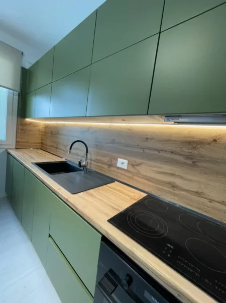 Tirane, jepet me qera apartament 2+1+Ballkon Kati 4, 96 m² 700 € (RIVER REZIDENCE)