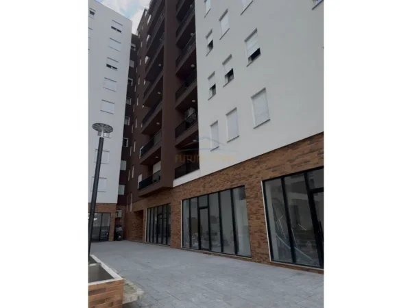 Tirane, shitet apartament 2+1+Ballkon Kati 6, 110 m² 113.300 € (Kamez)