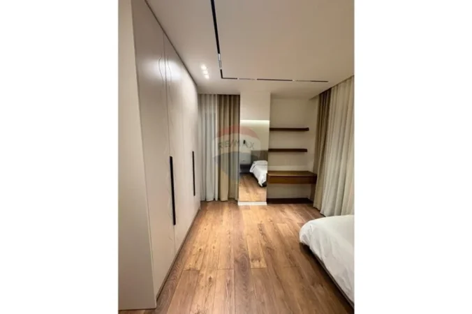 Tirane, jepet me qera apartament , 100 m² 900 € (Rruga Xhanfize Keko, Tiranë)