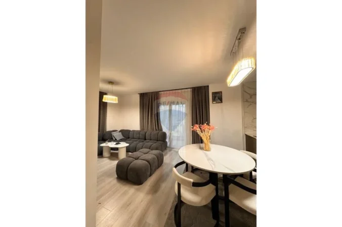 Tirane, jepet me qera apartament , 200 m² 1.000 € (Kodra e Diellit)