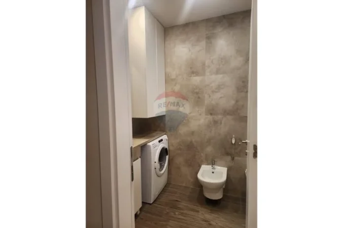 Tirane, jepet me qera apartament , 78 m² 602 € (Marteniteti i Ri)