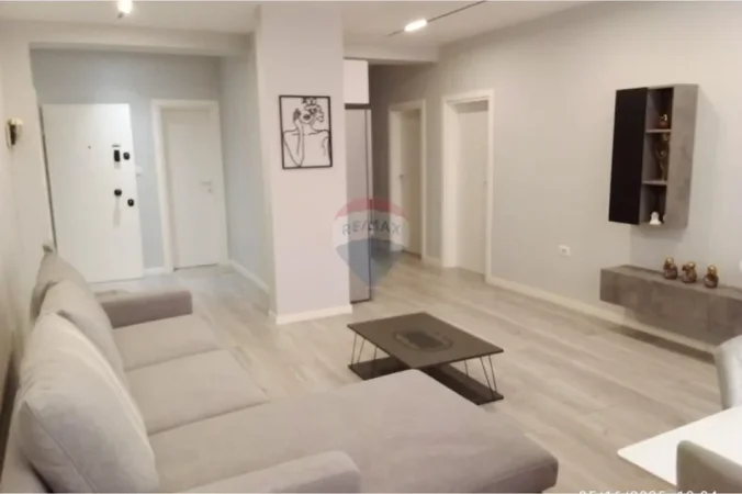 Tirane, jepet me qera apartament , 100 m² 851 € 