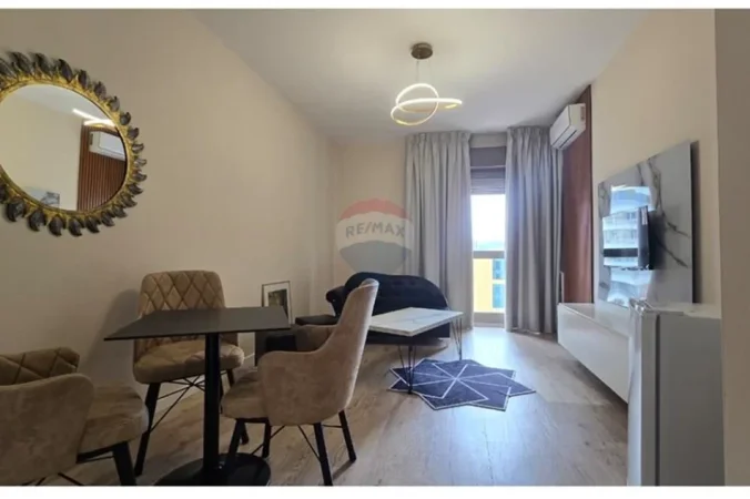 Tirane, jepet me qera apartament , 51 m² 1.500 € (Sheshi Skënderbej)