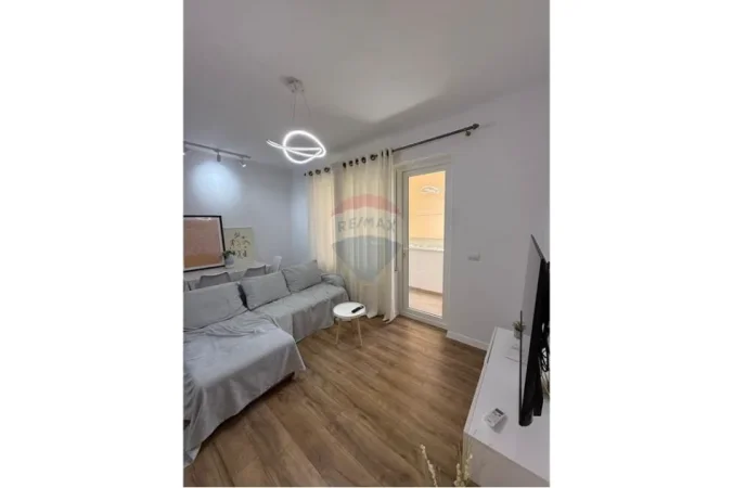 Tirane, jepet me qera apartament , 50 m² 551 € 