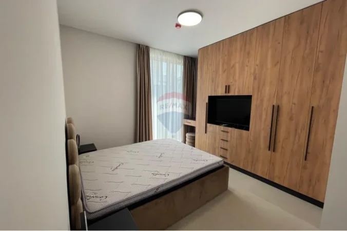 Tirane, jepet me qera apartament , 100 m² 1.300 € 
