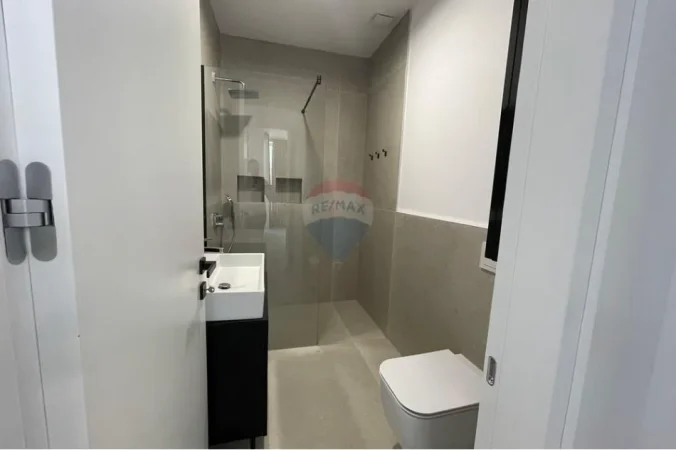 Tirane, jepet me qera apartament , 100 m² 1.300 € 