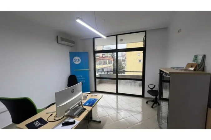 Tirane, jepet me qera apartament , 115 m² 1.000 € 